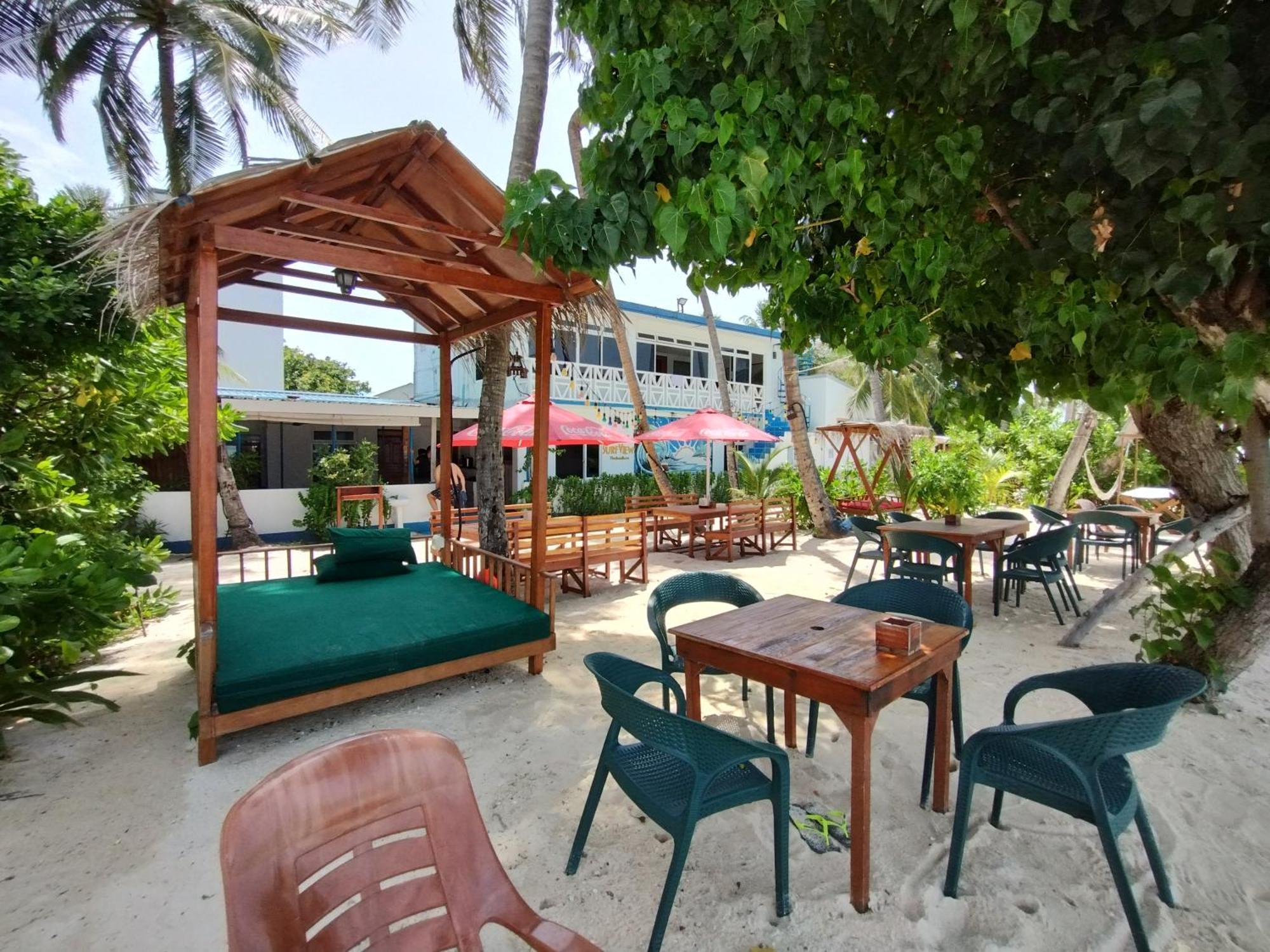 Batuta Maldives Surf View Hotell Thulusdhoo Exteriör bild