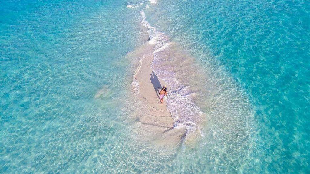 Batuta Maldives Surf View Hotell Thulusdhoo Exteriör bild